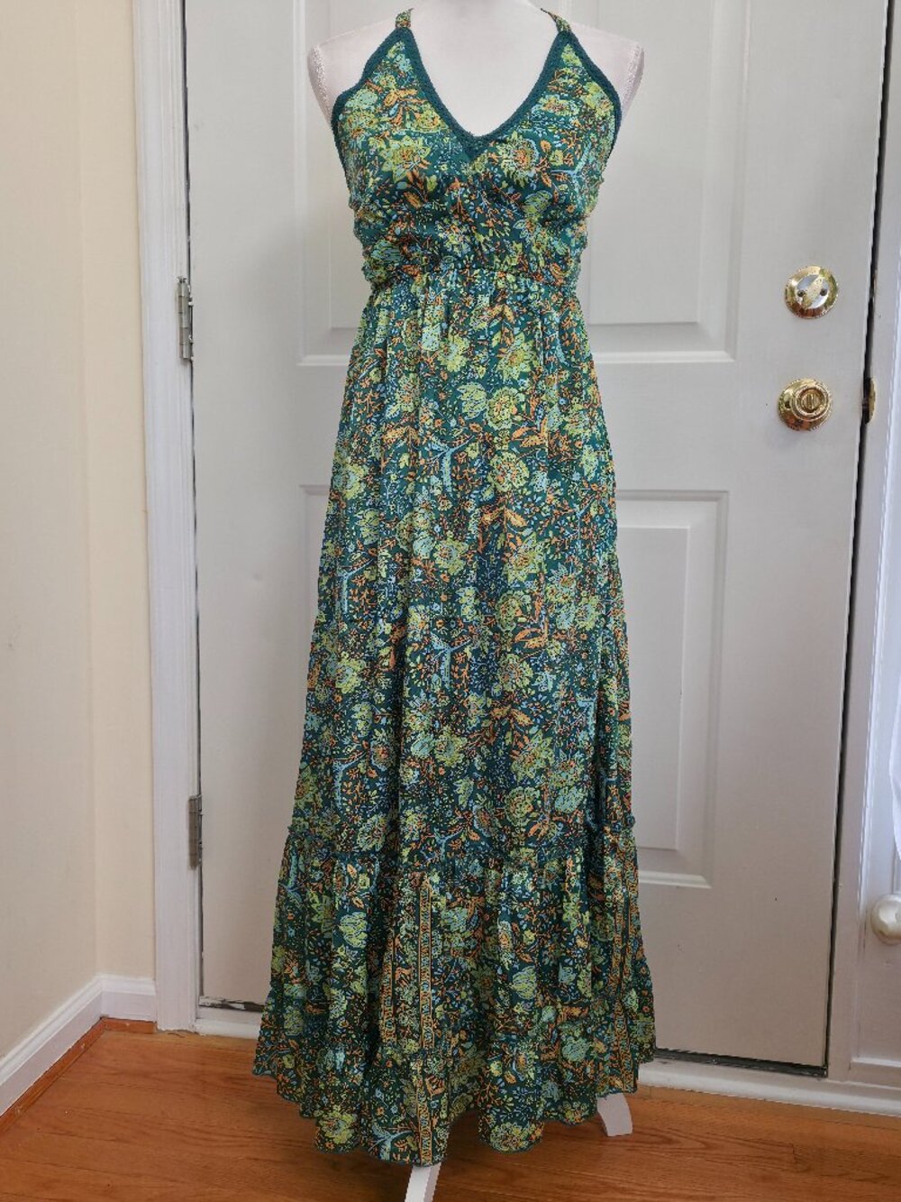 NWT NAOO (Nation AK Outfits) Beautiful Boho Green Print Maxi Dress Size Small